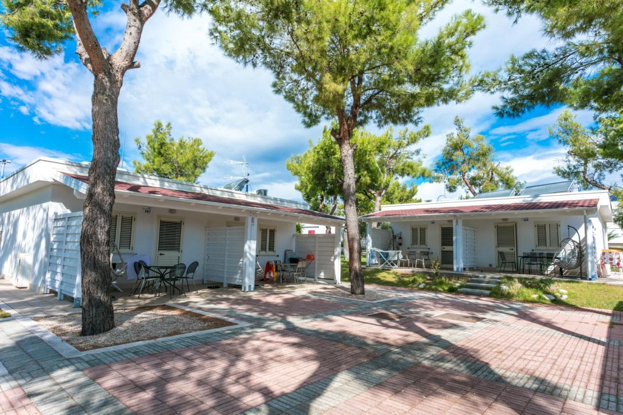 Villaggio Baia Del Monaco Manfredonia Buitenkant foto