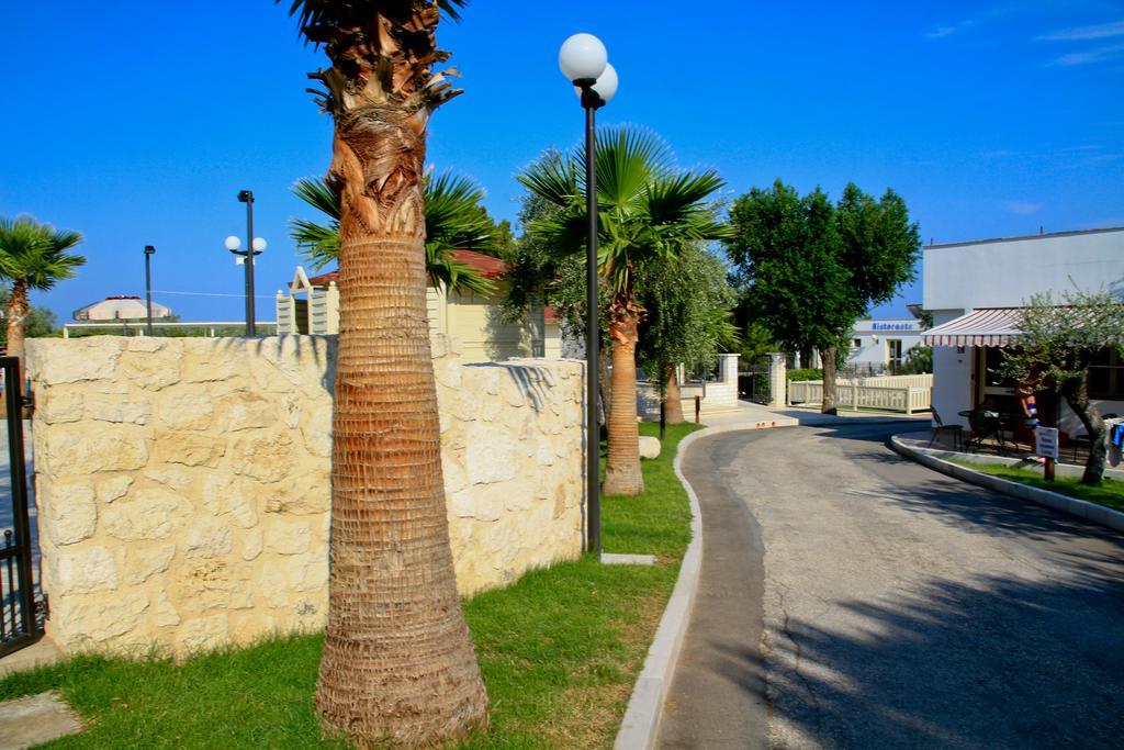Villaggio Baia Del Monaco Manfredonia Buitenkant foto