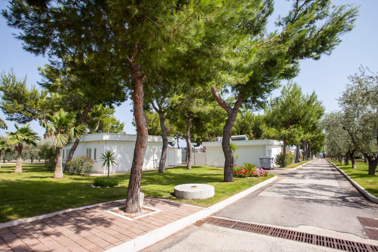 Villaggio Baia Del Monaco Manfredonia Buitenkant foto