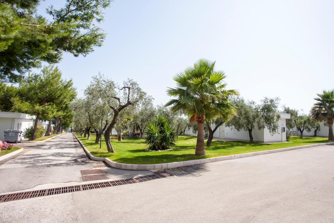 Villaggio Baia Del Monaco Manfredonia Buitenkant foto